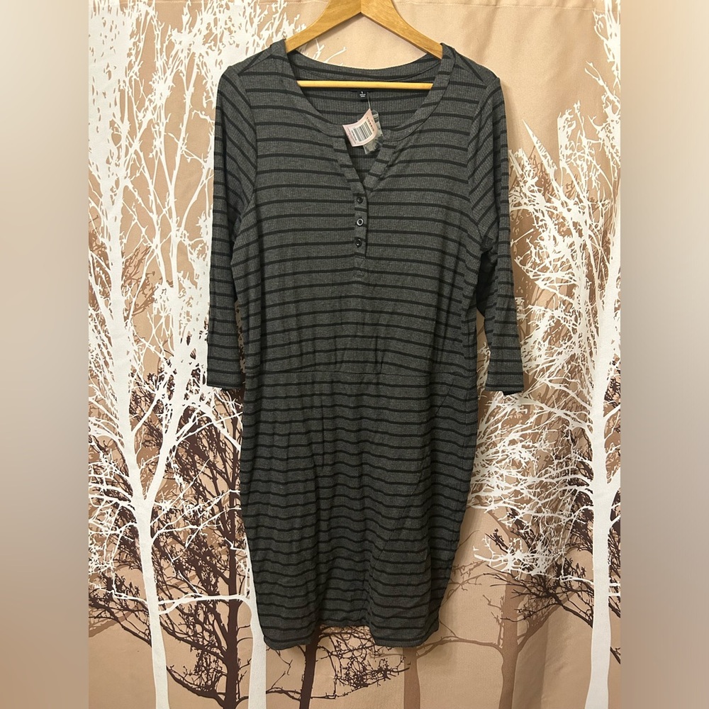 NWT Torrid 1X Charcoal Striped 3/4 Sleeve Body-con Dress